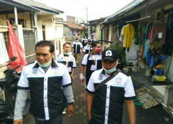 Cegah Penyebaran Virus Corona (Covid 19) Ikatan Pemuda Kreatif (IPK) Cempaka Putih Ciputat Timur Tangsel Lakukan Penyemprotan Desinfektan