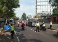 Pemeriksaan Check Point Pembatasan Sosial Berskala Besar (PSBB) Pengguna jalan di JL. Daan Mogot Km.19 Batu Ceper Kota Tangerang, Untuk Memutus Mata Rantai Penyebaran Virus Corona