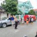 Kapospol Sub Sektor Budi Indah IPTU SUHARTO. S.Sos menyaksikan dan membantu kegiatan penyemprotan cairan kimia disinfektan oleh petugas BPBD kota Tangerang untuk mencegah penyebaran Pandemi Virus Corona (Covid-19)